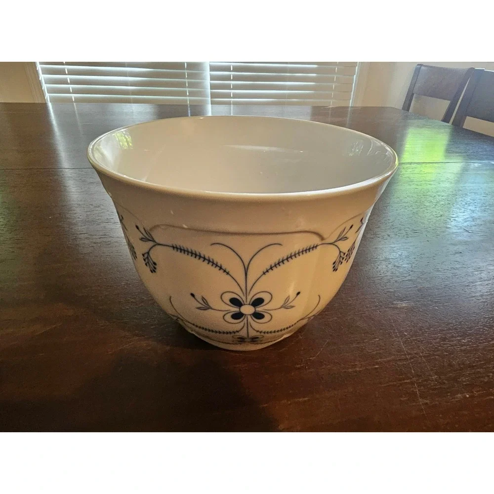 Schumann Arzberg Bowl Vintage White Blue Floral Echt Cobalt Bavaria Germany